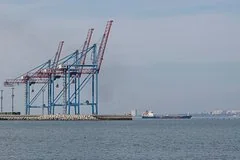 Военный эксперт заявил о полной блокировке морских путей в Одессу