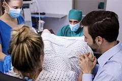 Шокирующая история студентки из Техаса, принявшей роды за смертельную опухоль