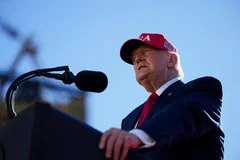 Дональд Трамп подтвердил подготовку к телефонному разговору с Владимиром Путиным