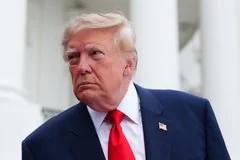 Дональд Трамп призвал Владимира Зеленского прекратить удары по российской инфраструктуре
