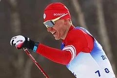 Норвежский журналист оценил шансы Большунова вернуться после смягчения правил FIS