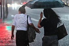 Мощные ливни и грозы обрушатся на Москву во вторник 22 сентября