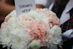 В Госдуме предложили полностью отменить запрет на подарки для учителей и врачей
