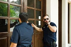 В Москве мошенники похитили 33 миллиона рублей под видом обыска