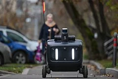 В России вводят специальные правила дорожного движения для роботов-доставщиков