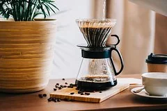 Россияне массово переходят на домашнее приготовление кофе из-за роста цен