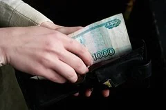 Россияне начали активно корректировать финансовое поведение своих супругов и партнеров