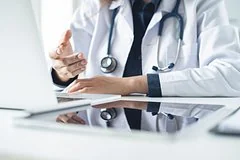 Россиянка из Венгрии заявила о невозможности получить медицинскую помощь из-за бюрократии