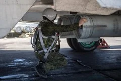 Российская авиация нанесла точный удар по железнодорожному мосту в Славянске