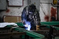 Российская обрабатывающая промышленность столкнулась с ростом пессимизма и падением заказов