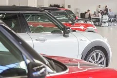 Российские автокредиты достигли рекордных сроков из-за высокой стоимости машин