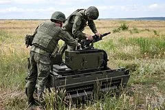 Российские роботы НРТК начали использовать спиральные заграждения Егоза в зоне СВО