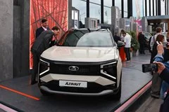 Российский автопром готовится к запуску серийного производства гибридного кроссовера Lada Azimut