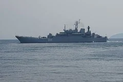 Российский десантный корабль Ослябя начал масштабный дальний поход по Тихому океану