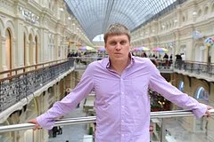 Российский комик Александр Незлобин получил повестку в военкомат находясь в США