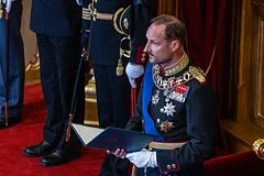 Новая эра Норвегии: Хокон VIII официально принял присягу на престол