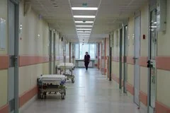 В Новосибирске мужчина напал на врача из-за подозрений в издевательствах