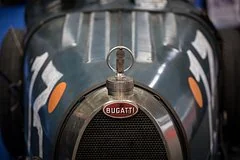 Porsche завершает масштабную реструктуризацию и полностью продает доли в Bugatti и Rimac