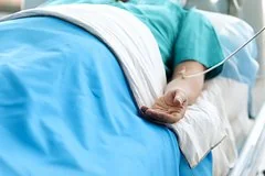 Трагедия на отдыхе в Испании: британский турист впал в кому