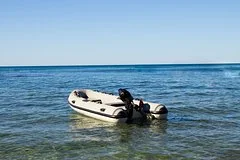 Трагедия в Беринговом море: пятнадцатилетний подросток выжил после крушения лодки