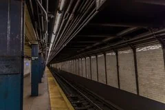 Трагедия в метро США: рюкзак пассажира стал причиной смертельного инцидента