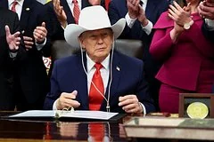 Трамп подписал жесткий закон о санкциях против России и Ирана