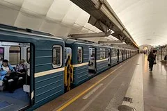Транспортный коллапс в метро Санкт-Петербурга из-за технического сбоя состава