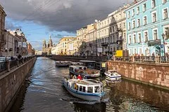 Красивая обертка и горькое разочарование: туристка раскритиковала сервис в Санкт-Петербурге