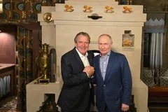 Кремль опубликовал редкие кадры празднования дня рождения Владимира Путина
