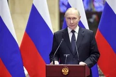 Президент России Владимир Путин наградил 55-ю дивизию Росгвардии орденом Жукова