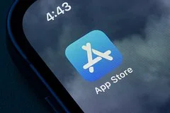 Приложения Лукойла исчезли из App Store на фоне ограничений Apple