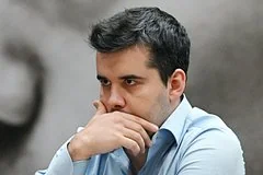 Триумф в Бангалоре: Ян Непомнящий обыграл Магнуса Карлсена в финале Global Chess