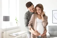 Профессор объяснила причины появления симптомов беременности у мужчин во время ожидания ребенка