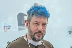 Артемий Лебедев столкнулся с серьезными физическими страданиями из-за новой обуви