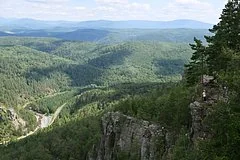 Группа туристов провела экстремальную ночь в лесах Урала без еды и связи