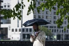 Осеннее ненастье в Москве: кратковременные дожди и новые волны бабьего лета