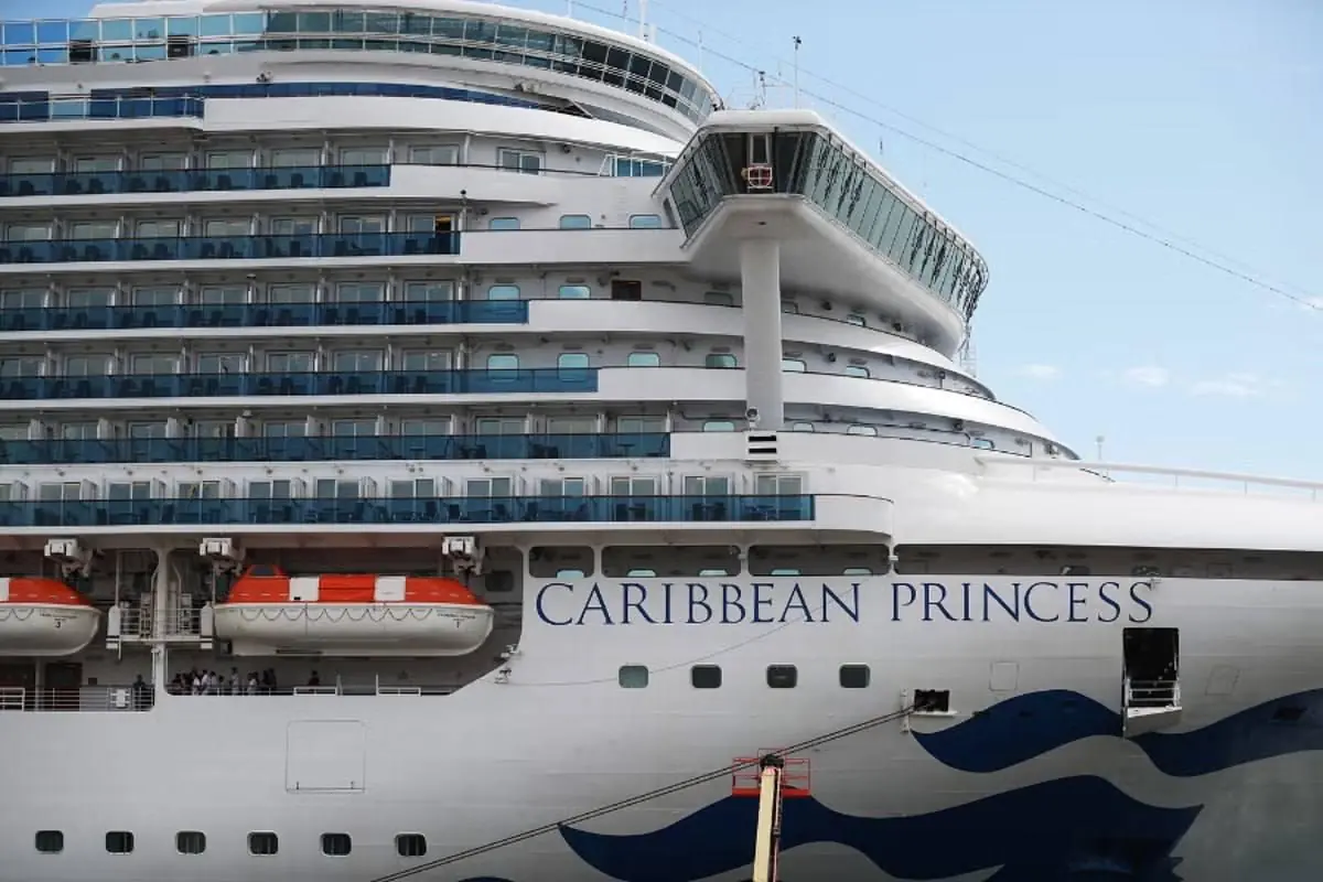 Вспышка норовируса на лайнере Caribbean Princess: более 100 человек заразились