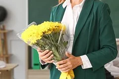 Осторожно: мошенники используют День учителя для кражи данных через видео