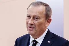 Губернатор Дрозденков обозначил сроки устранения дефицита топлива в Ленинградской области