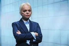 Суд обязал мошенников выплатить певице Ларисе Долиной более 100 миллионов рублей