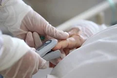 Будущий врач находится в коме после нападения с лопатой в Москве