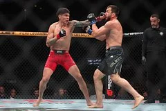 Муслим Салихов потерпел поражение от чилийца Игнасио Бахамондеса на турнире UFC