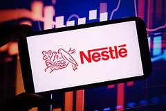 Швейцарский гигант Nestle намерен вернуть контроль над своими активами в России