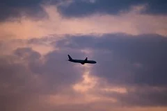 Авиационный коллапс в Москве: Домодедово и Жуковский ограничили работу аэропортов