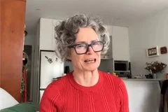 Австралийская юмористка Джудит Люси рассказала о борьбе с раком груди