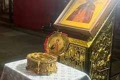 Священнослужитель связал снижение интенсивности обстрелов Севастополя с появлением мощей