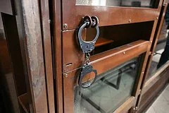 В Тюменской области мужчина получил тринадцать лет колонии за преступление против пасынка