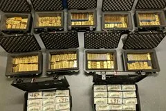 Бывший агент ЦРУ признал вину в хищении 194 миллионов долларов