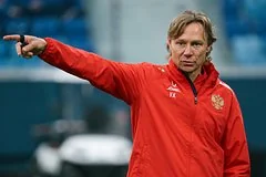 Бывший защитник Спартака Егор Филипенко обвинил Валерия Карпина в жестком голодании